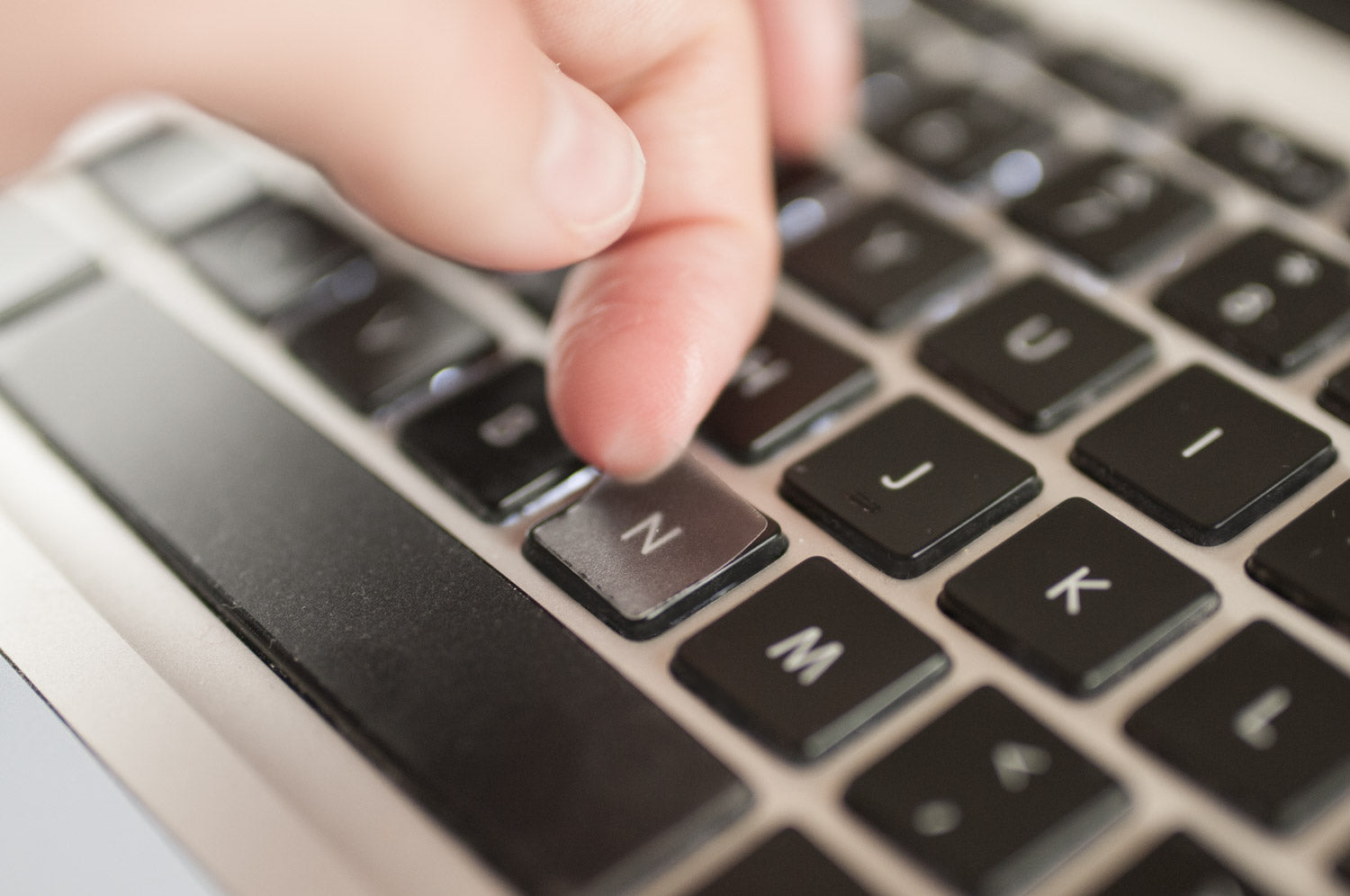 Transparent Macbook Keyboard Stickers Application